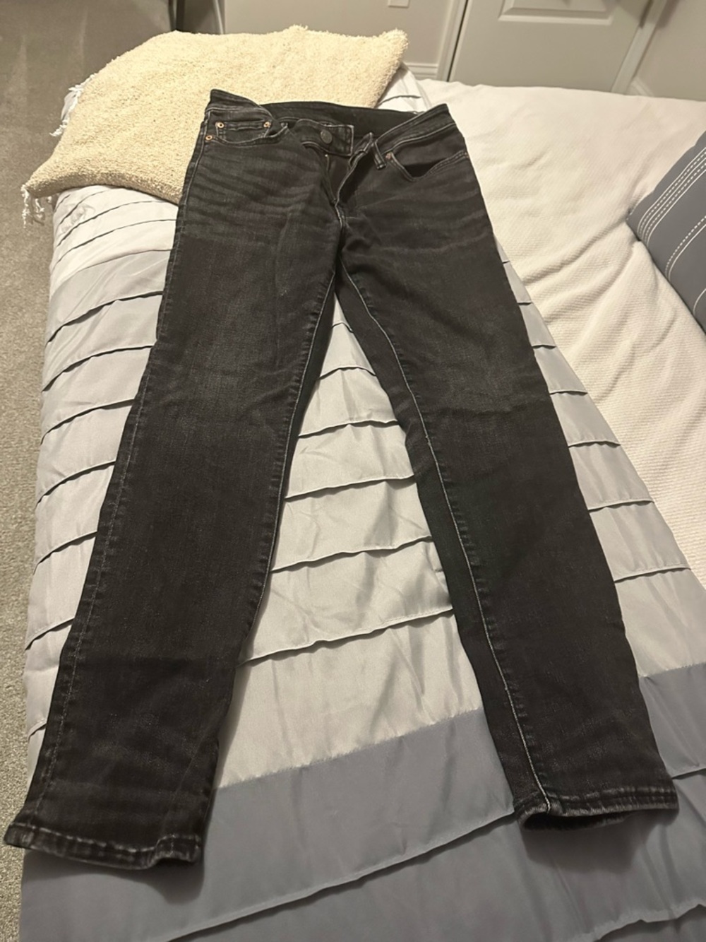 American Eagle Outfitters Men's Slim Jeans in Washed Black